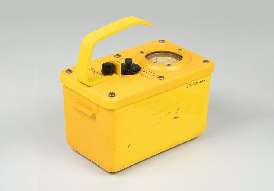 Geiger counter from the Diefenbunker's collections.